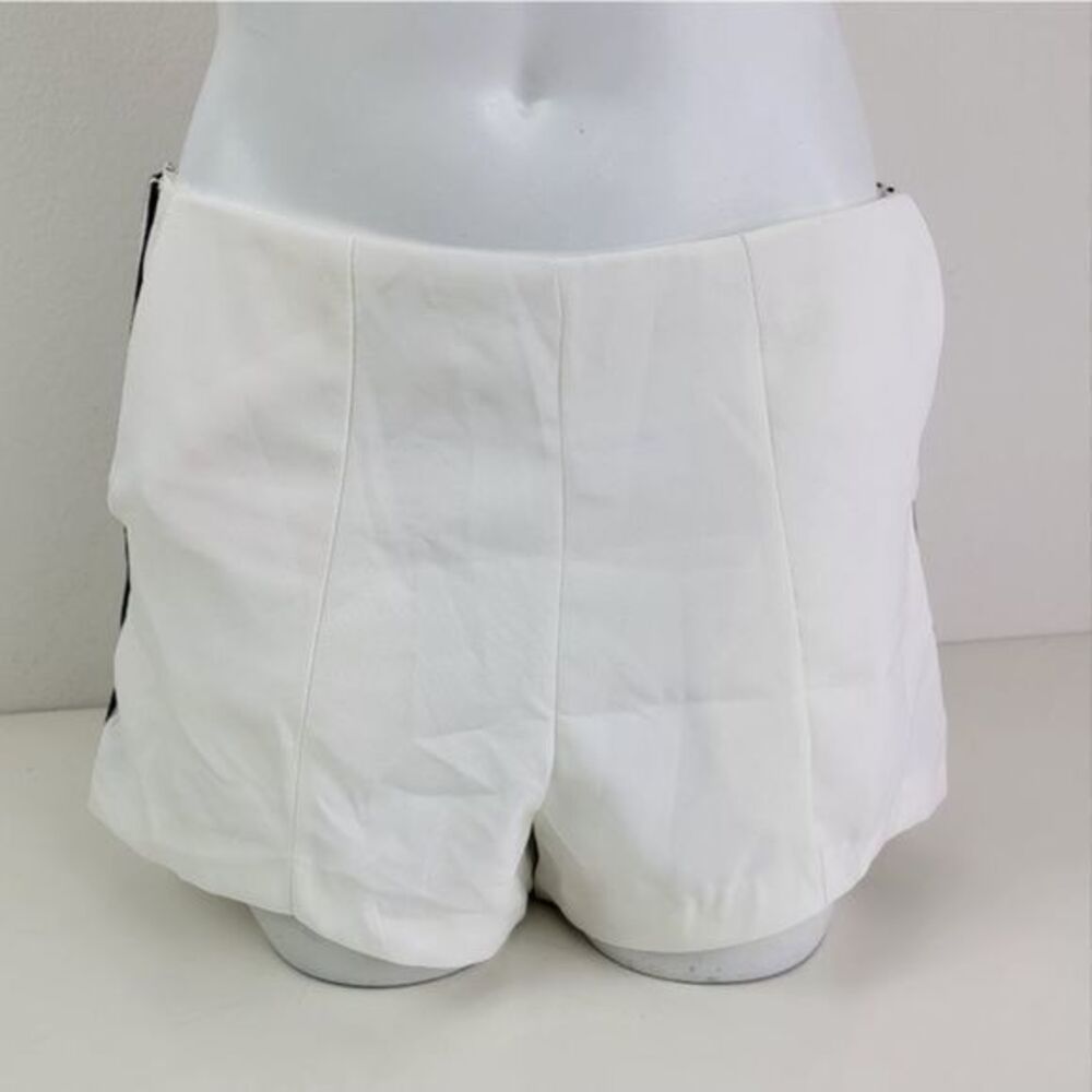 Essue white dressy shorts size small